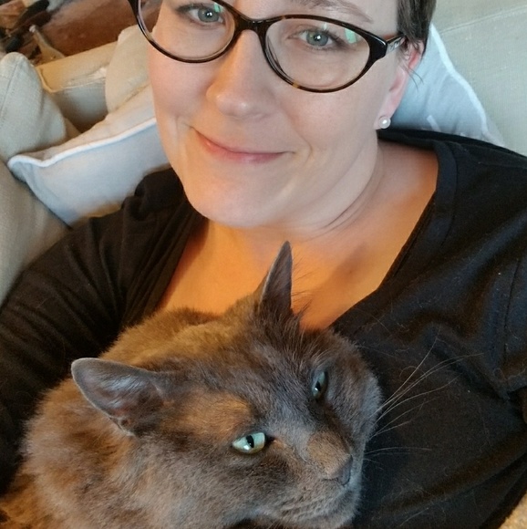 Meet your Posher, Allegra - Picture 1 of 4